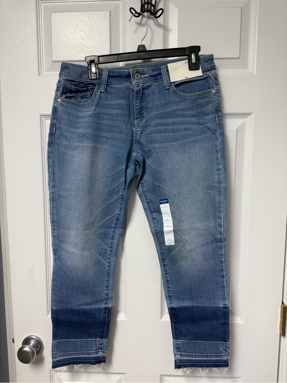 Arizona Jean Company Blue Cropped Ankle Jeans with Dark Hem